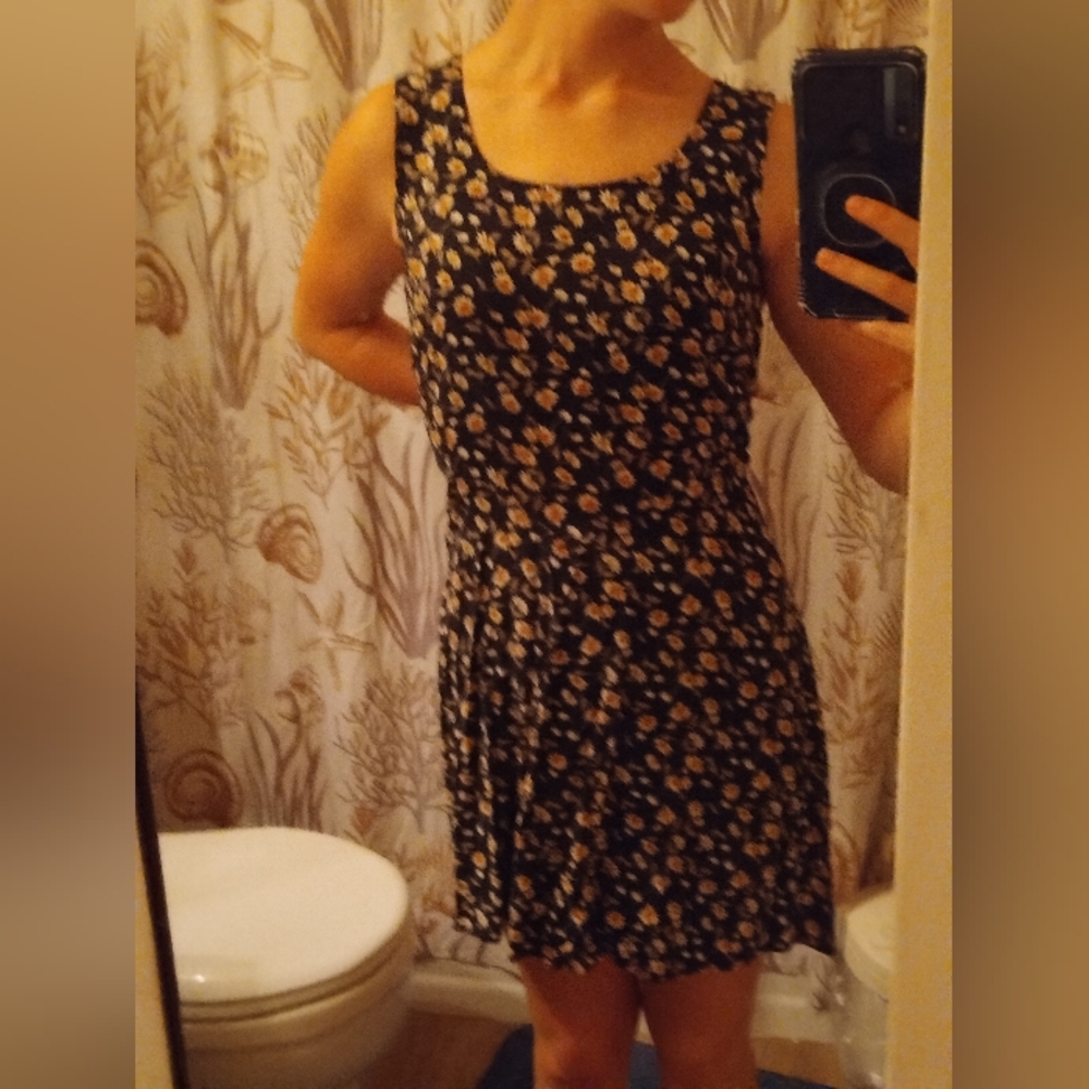 Black and Yellow Sleeveless Mini Sundress with Square Neck